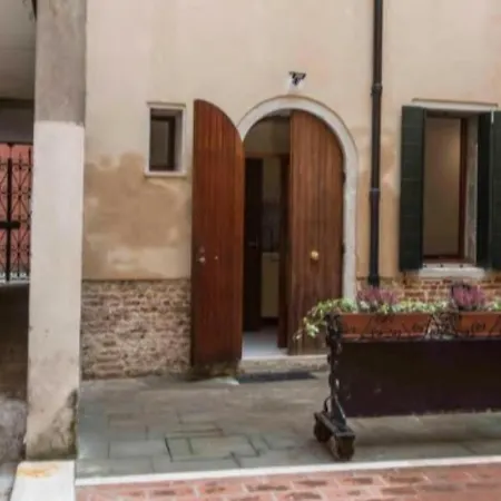 Lägenhet Corte Sconta Ca'maurizio *